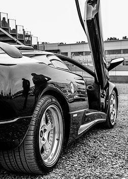 scissor door sports car