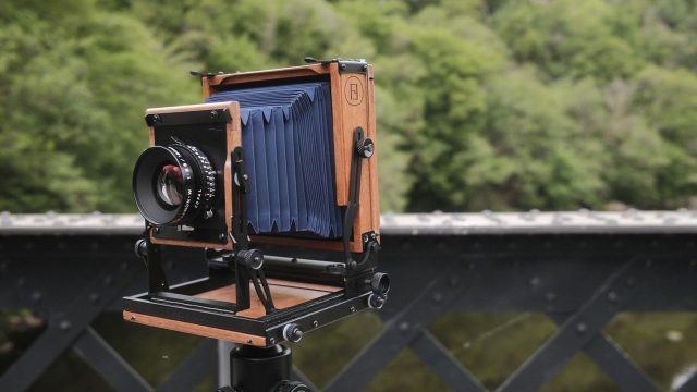 Reviving Classic Aesthetics with Timeless Wooden Camera Designs | maret slot, toto play online