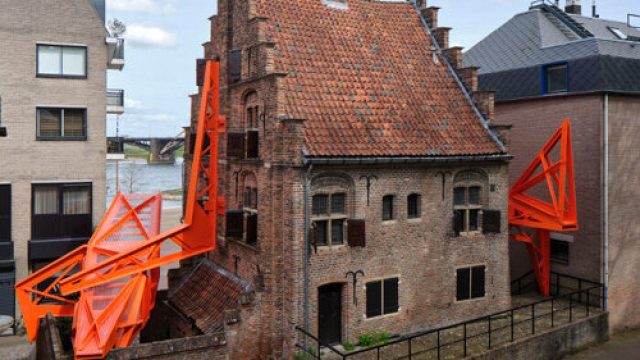Timber Frames: A Modern Contrast to Historic Heritage