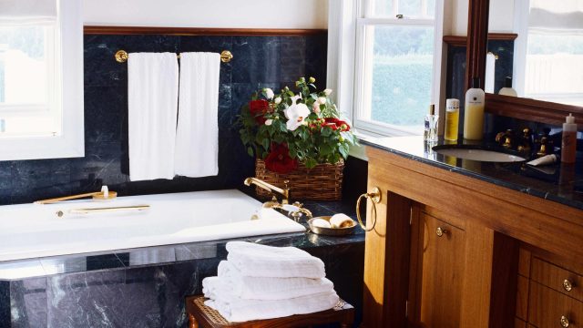 Reviving Glamour: Bold 80s Bathroom Trends in Modern Wallpaper