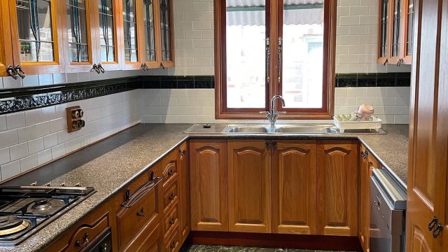 Transforming Spaces: Embrace Vibrant Kitchen Wallpaper Inspirations