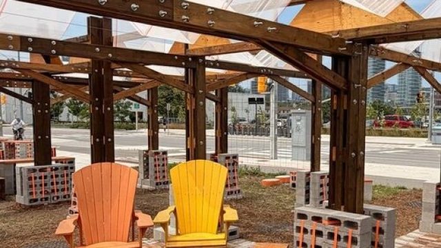 Transformative Urban Spaces: Reviving Construction Waste into Art