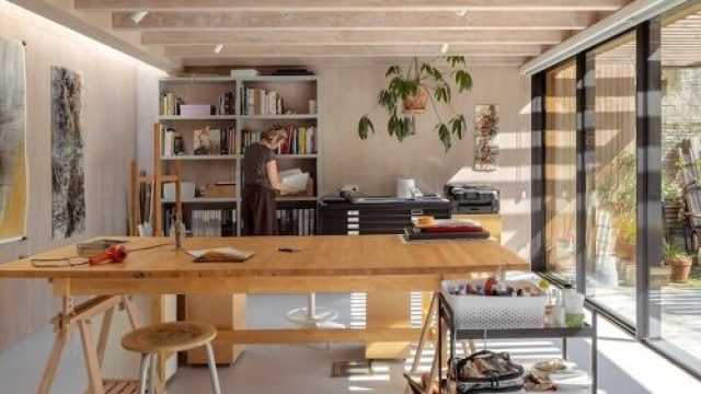 Discover a Harmonious Timber Studio: A Modern Retreat