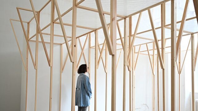 Captivating Oceanic Installations for Modern Screens