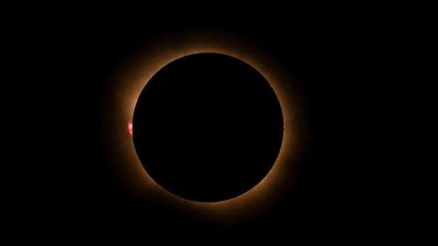 Capturing the Celestial: Stunning Eclipse Wallpapers for Your Screens