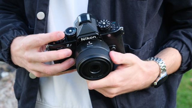 Exploring Minimalist Photography: The Art of Simplicity in Backgrounds
