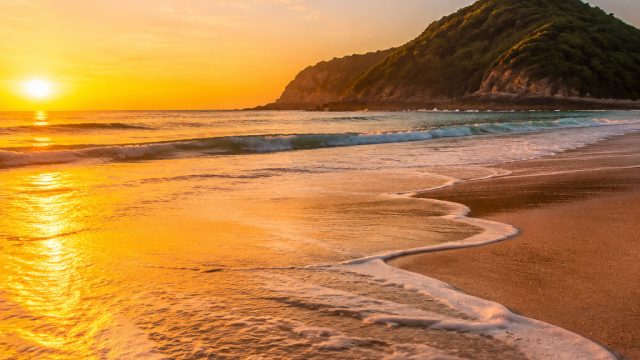 Capturing the Allure of La Concha Beach in Stunning Wallpaper | mega 288slot, casino 77 slot, halo88