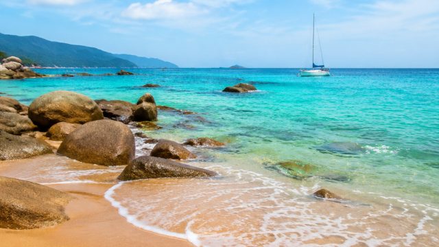 Vibrant Beach Vibes: The Ultimate Summertime Wallpaper Collection | 10 situs judi qq online terperca