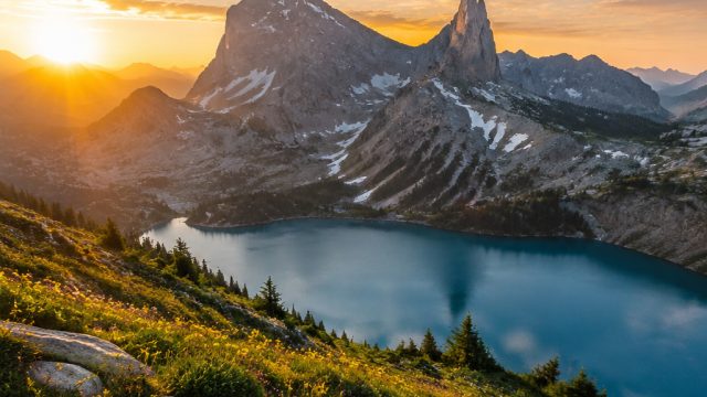 Breathtaking Landscapes: Nature's Majesty for Your Screen