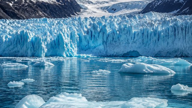 Experience the Majestic Serenity of Glacier Landscapes