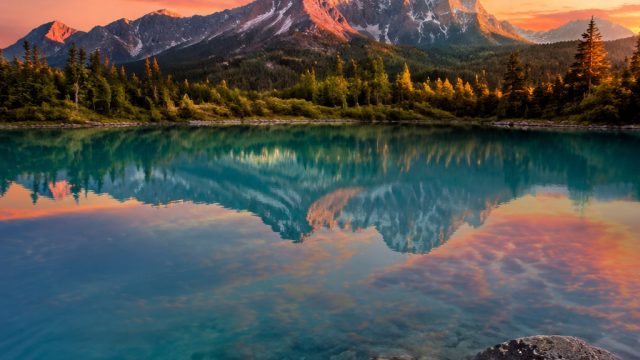 Explore Tranquil Landscapes: A Scenic Wallpaper Collection