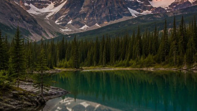 Embrace Tranquility with Stunning Mountain Scapes