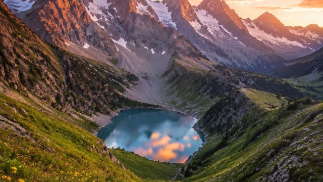 Exploring the World of Digital Photography: A Visual Art Journey