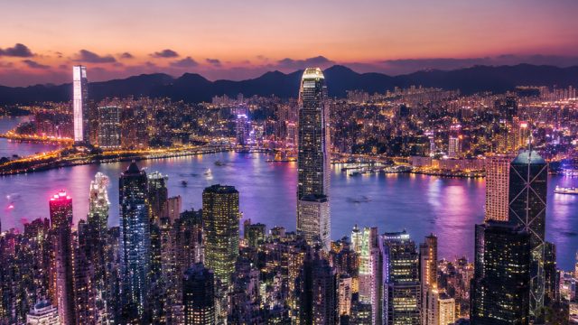Captivating Urban Landscapes: Hong Kong's Vibrant Wallpaper Collection