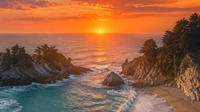Vibrant Aesthetic: Capture the Mood with Stunning Wallpapers