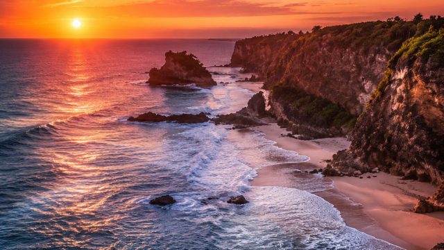 Vibrant Escapes: Captivating Wallpaper Themes for Your Screens