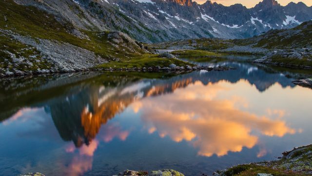Captivating Nature: Explore Serene Landscapes for Your Screen