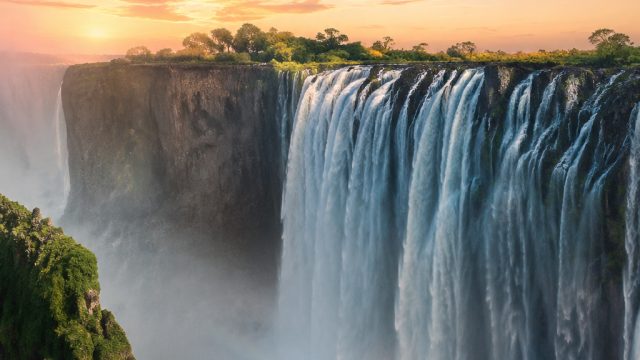 Embrace the Majesty of Nature: Victoria Falls Wallpapers