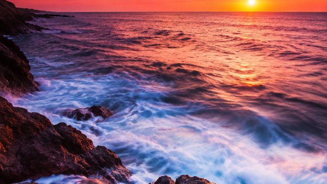 Captivating Oceanic Vistas for Your Screen