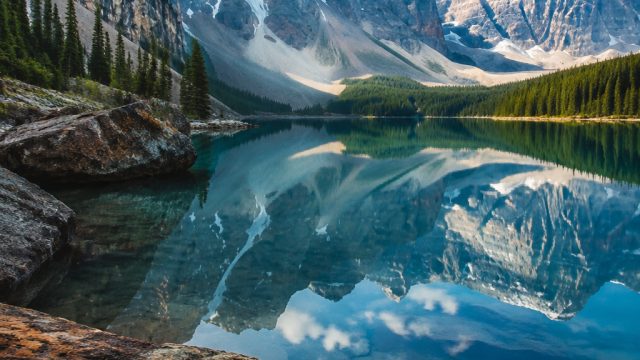 Captivating Nature: Elevate Your Screen with Stunning Landscapes