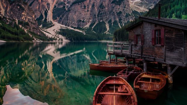 Explore Captivating Destinations Through Stunning Wallpapers