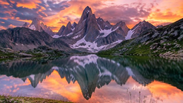 Captivating Nature: A Serene Exploration of Scenic Wallpaper Themes