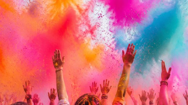 Experience the Magic of Celebration: Vibrant Festival Wallpapers