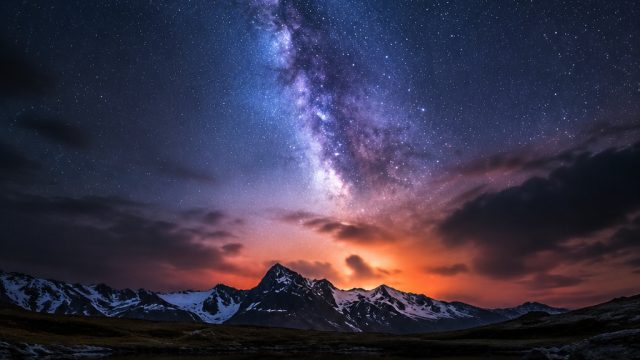 Cosmic Serenity: Captivating Night Skies for Your Digital Space