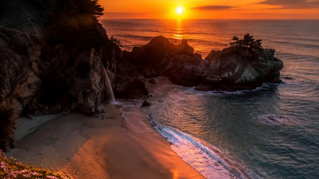Discover Eye-Catching Wallpapers for Every Mood and Device