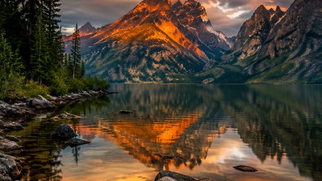 Stunning Visuals: Elevate Your Screen with Captivating Wallpapers