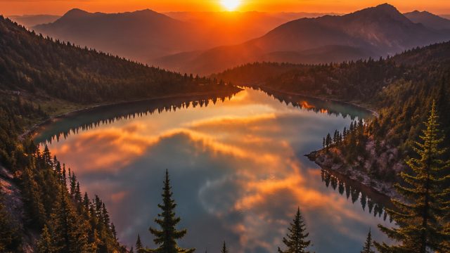 Serene Landscapes: Tranquil Backdrops for Your Screens