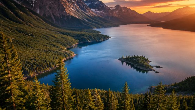 Stunning Nature Captured: Elevate Your Screen with Scenic Wallpapers
