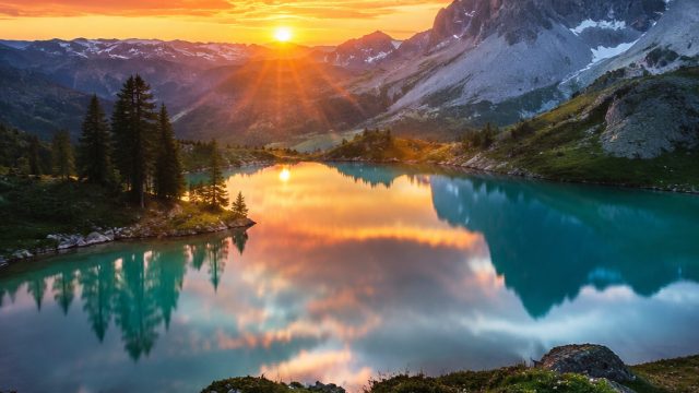 Serene Nature Wallpapers: Embrace Calmness on Your Screen