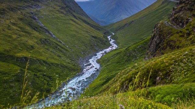 Breathtaking Landscapes: Nature's Palette for Your Screen