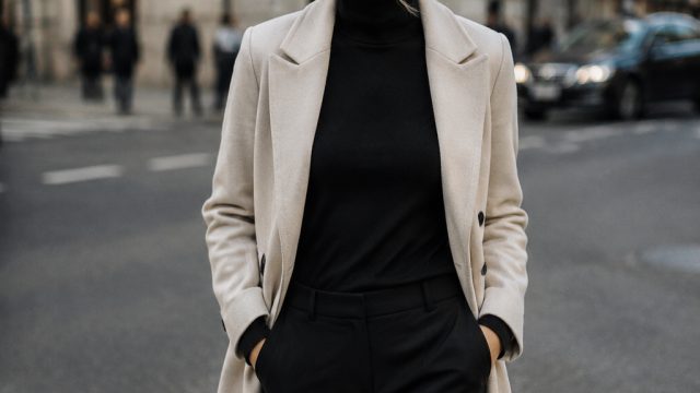 Captivating Street Style: Timeless Elegance in Urban Fashion