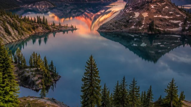 Breathtaking Landscapes: Nature-Inspired Wallpaper Collection
