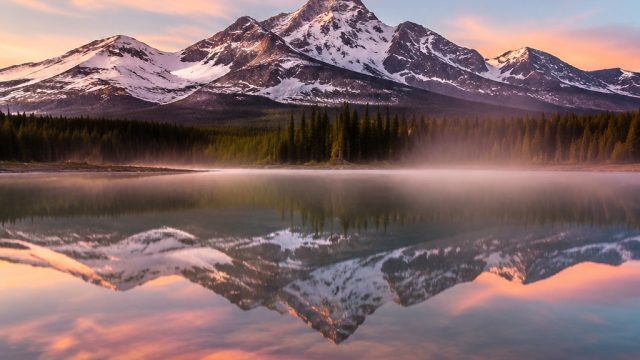 Embrace Serenity: Stunning Wallpaper for a Calm Digital Space