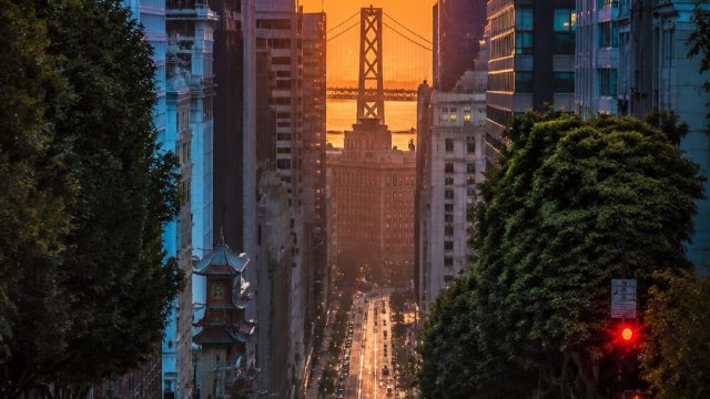 Captivating Urban Landscapes: Perfect for Your Screen