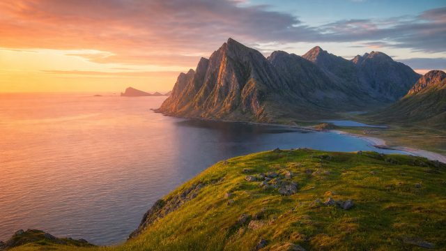 Captivating Landscape Wallpapers That Transform Your Screen