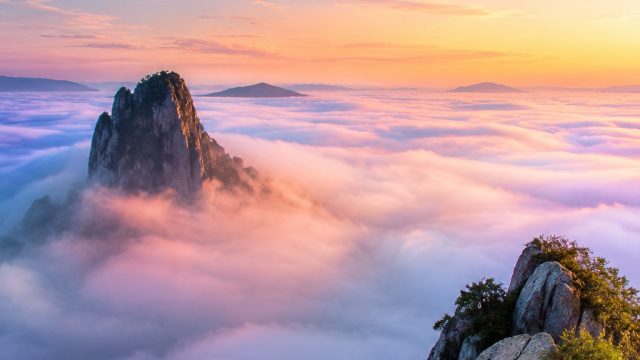 Discover the Enchantment of Skyland-Themed Wallpapers