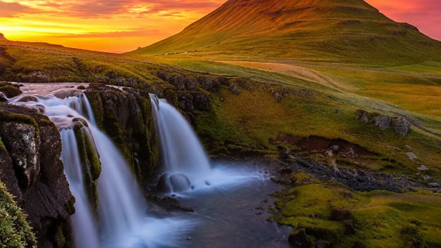 Captivating Nature Scenes: Perfect Backgrounds for Every Device