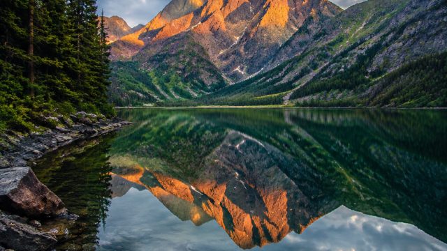 Captivating Nature: The Ultimate Wallpaper Collection for Your Screens
