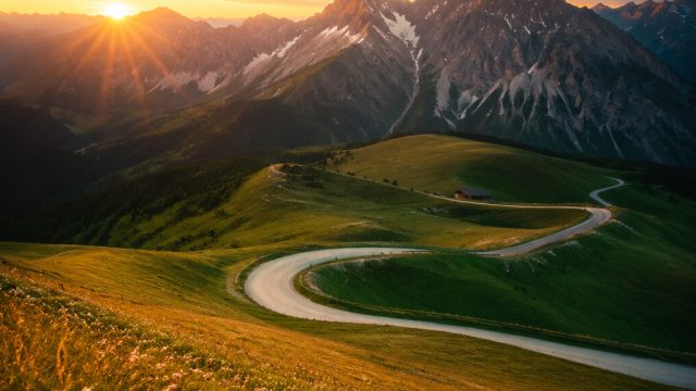 Enchanting Landscapes: Uplifting Wallpaper for Every Screen