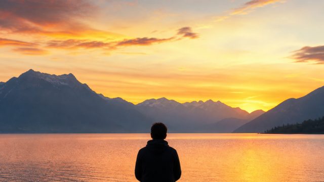 Embracing Solitude: Captivating Backgrounds for Modern Life
