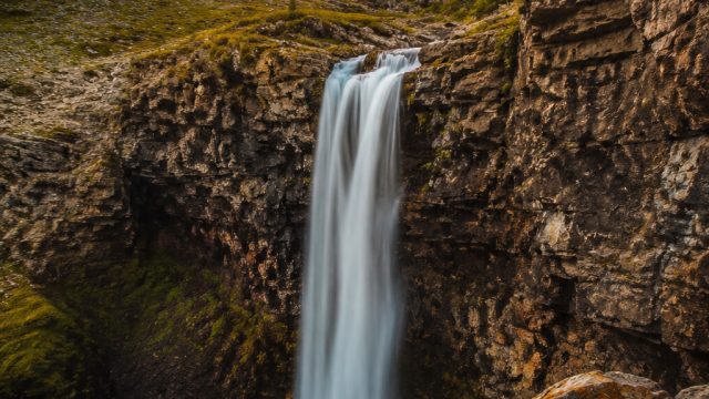 Captivating Visuals: The Perfect Phone and Desktop Wallpapers