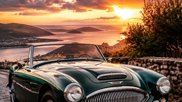 Timeless Elegance: A Classic Car Wallpaper Collection