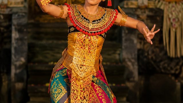 Captivating Balinese Dance Wallpapers for Your Screen