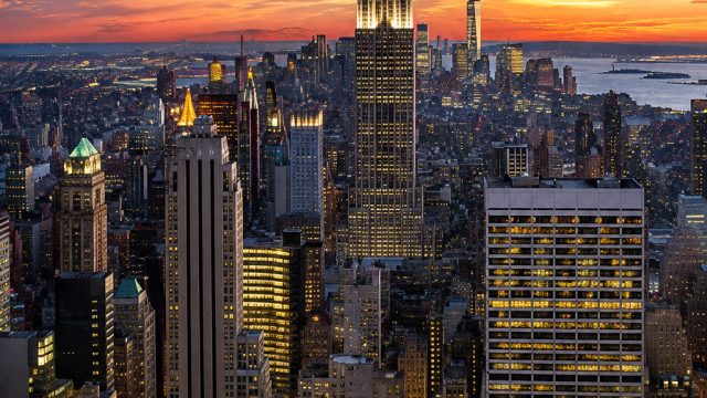 Captivating Cityscapes: Stunning Urban Wallpaper Gallery