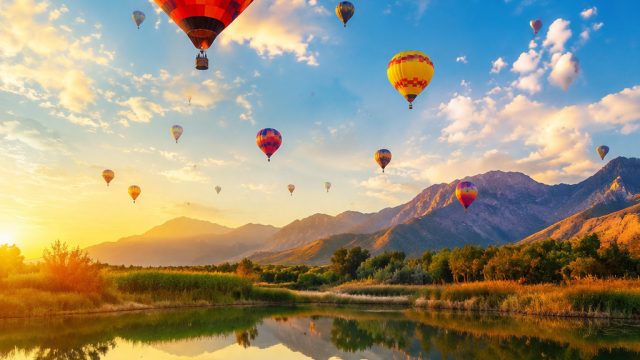 Soaring Colors: The Allure of Hot Air Balloons as Wallpaper
