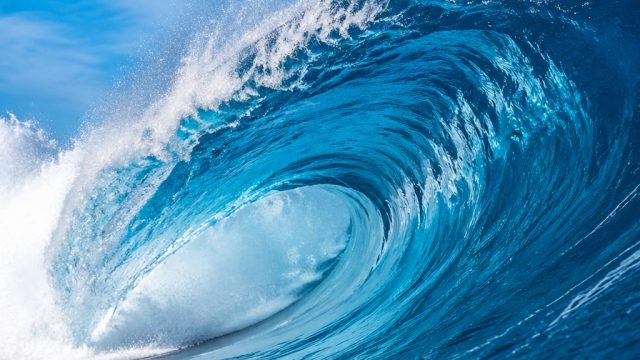 Captivating Blue Waves: A Visual Escape for Your Screen